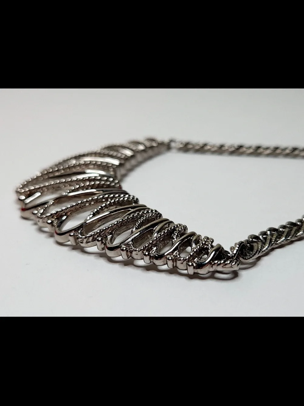 N/A choker style